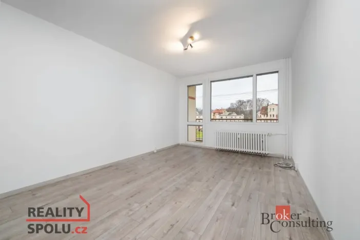 Pronájem bytu 2+1, Rychnov u Jablonce nad Nisou, nám. Míru, 64 m2