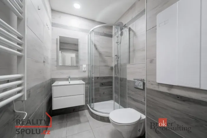 Pronájem bytu 2+1, Rychnov u Jablonce nad Nisou, nám. Míru, 64 m2