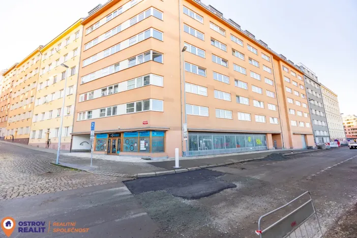 Prodej bytu 1+1, Praha, Kloboučnická, 56 m2