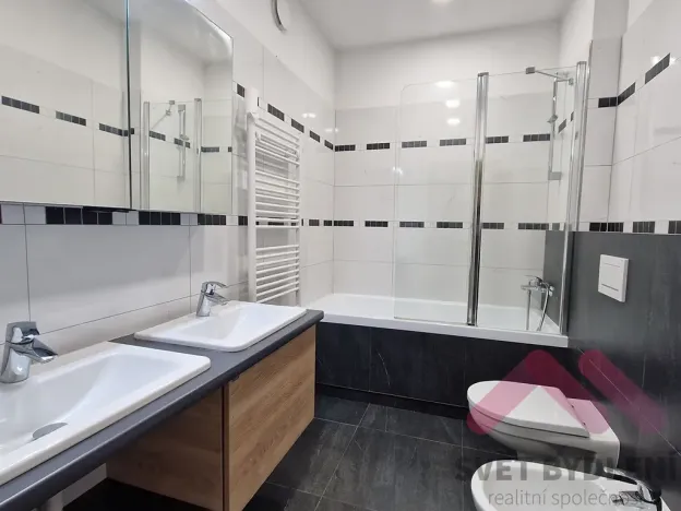 Pronájem bytu 3+1, Praha - Žižkov, Křížkovského, 95 m2