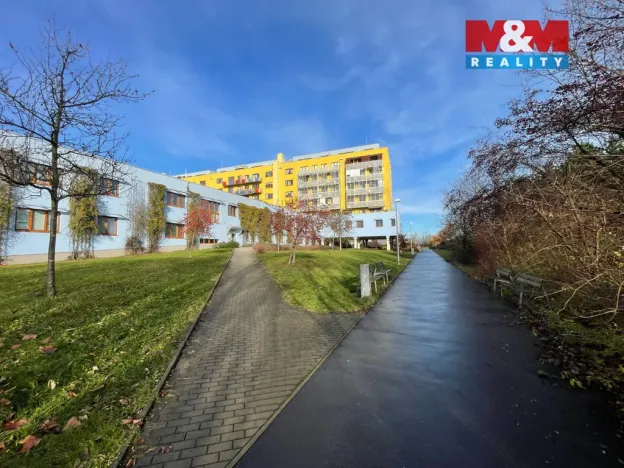 Prodej garážového stání, Praha, Březenská, 15 m2