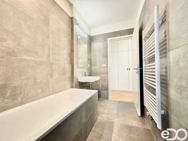 Pronájem bytu 2+kk, Praha, Zlochova, 51 m2