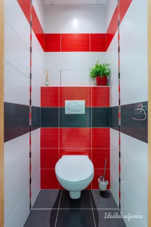 Pronájem bytu 4+1, Praha - Hostivař, Tesaříkova, 79 m2