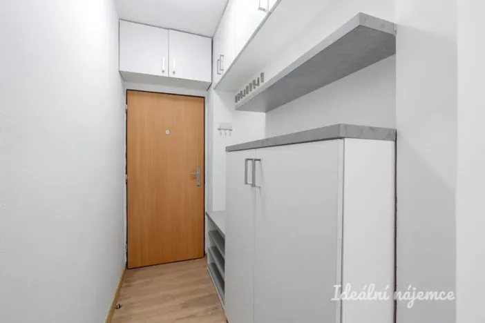 Pronájem bytu 4+1, Praha - Hostivař, Tesaříkova, 79 m2