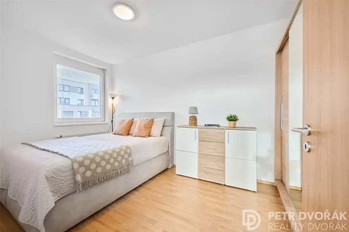 Prodej bytu 2+kk, Praha - Dolní Měcholupy, Honzíkova, 55 m2