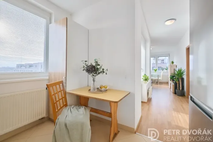 Prodej bytu 2+kk, Praha - Dolní Měcholupy, Honzíkova, 55 m2
