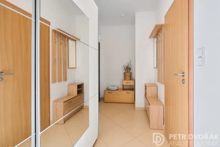 Prodej bytu 2+kk, Praha - Dolní Měcholupy, Honzíkova, 55 m2