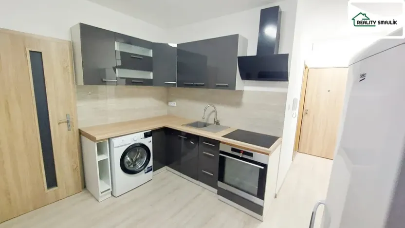 Pronájem bytu 1+1, Cheb, Lesní, 35 m2