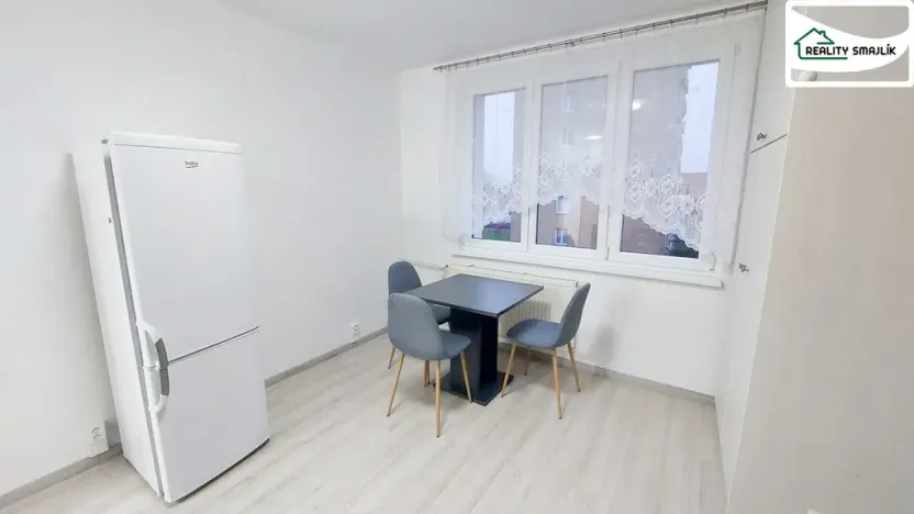 Pronájem bytu 1+1, Cheb, Lesní, 35 m2