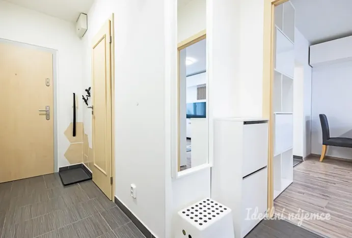 Pronájem bytu 2+kk, Praha - Modřany, Daškova, 41 m2