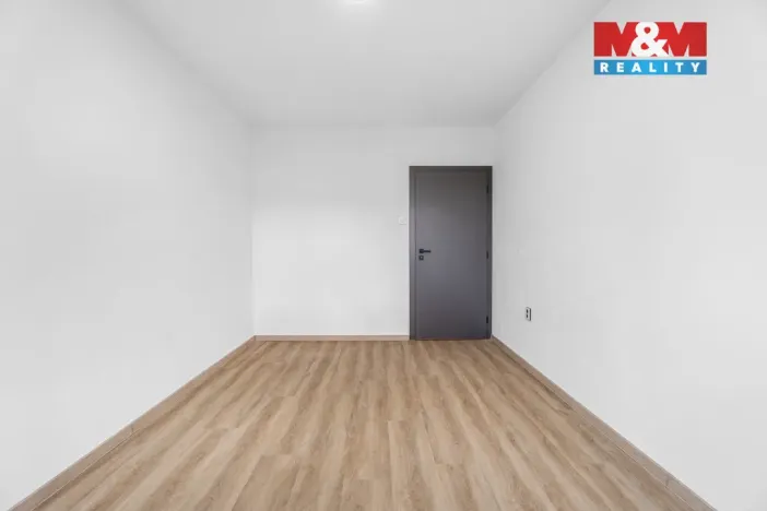 Pronájem bytu 2+kk, Liberec - Liberec VI-Rochlice, Dobiášova, 42 m2