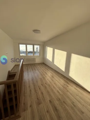 Pronájem atypického bytu, Ostrava, Sokolská třída, 60 m2