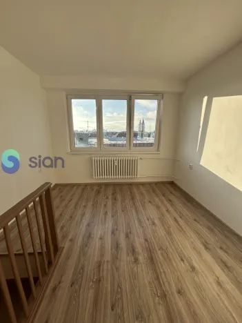 Pronájem atypického bytu, Ostrava, Sokolská třída, 60 m2