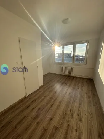 Pronájem atypického bytu, Ostrava, Sokolská třída, 60 m2