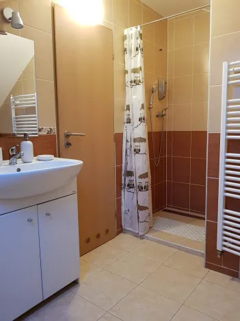 Pronájem bytu 3+1, Dolany, 94 m2