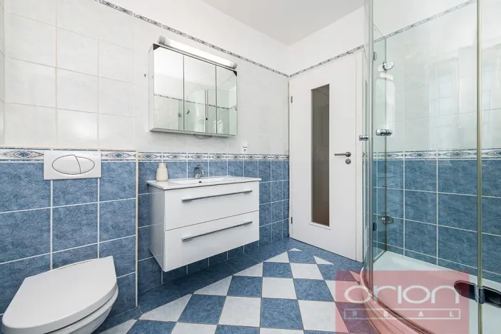 Pronájem rodinného domu, Praha - Suchdol, Havraní, 350 m2