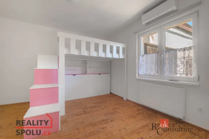 Prodej rodinného domu, Mezholezy, 181 m2