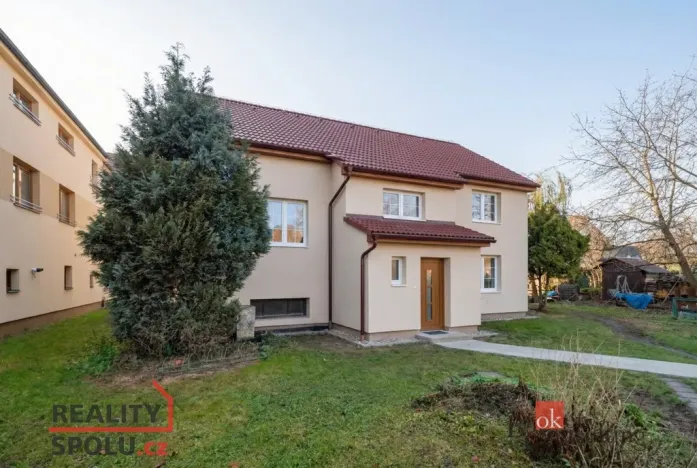 Prodej rodinného domu, Holice, Bratří Čapků, 262 m2