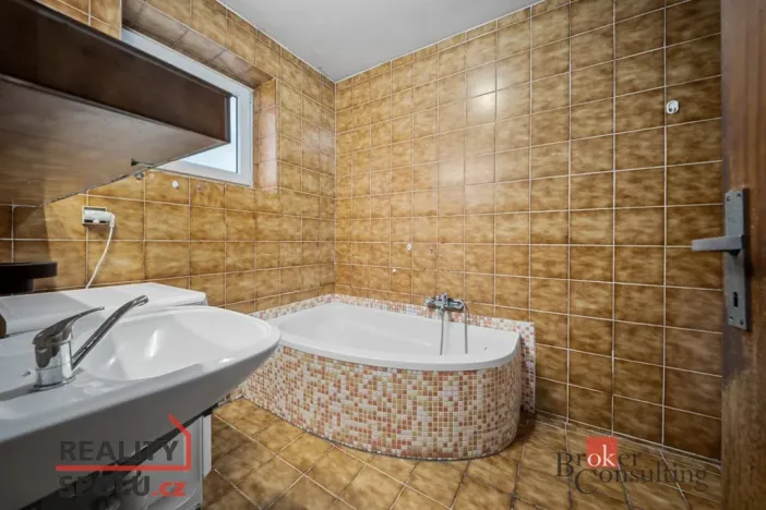 Prodej rodinného domu, Holice, Bratří Čapků, 262 m2