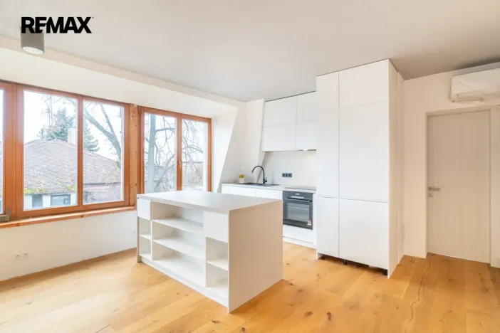 Pronájem bytu 5+kk, Praha, U krčské vodárny, 136 m2