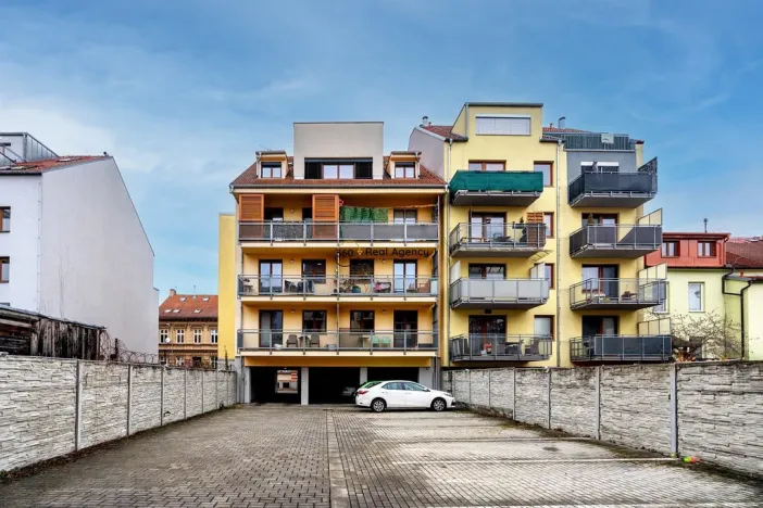 Prodej bytu 4+kk, České Budějovice - České Budějovice 3, Skuherského, 99 m2