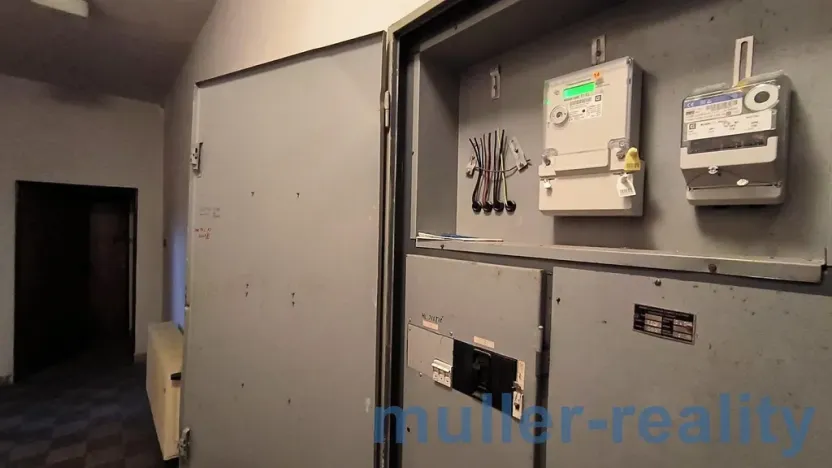 Prodej komerční, Žichovice, 753 m2