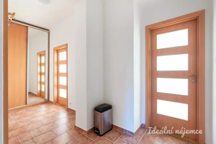 Pronájem bytu 2+kk, Praha - Vokovice, Kladenská, 66 m2