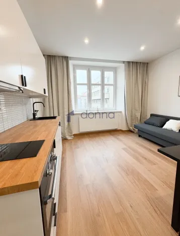 Pronájem bytu 2+kk, Praha, Komunardů, 38 m2