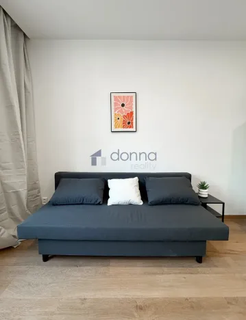 Pronájem bytu 2+kk, Praha, Komunardů, 38 m2