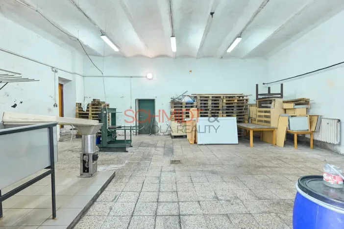 Prodej výrobních prostor, Biskupice, 1612 m2