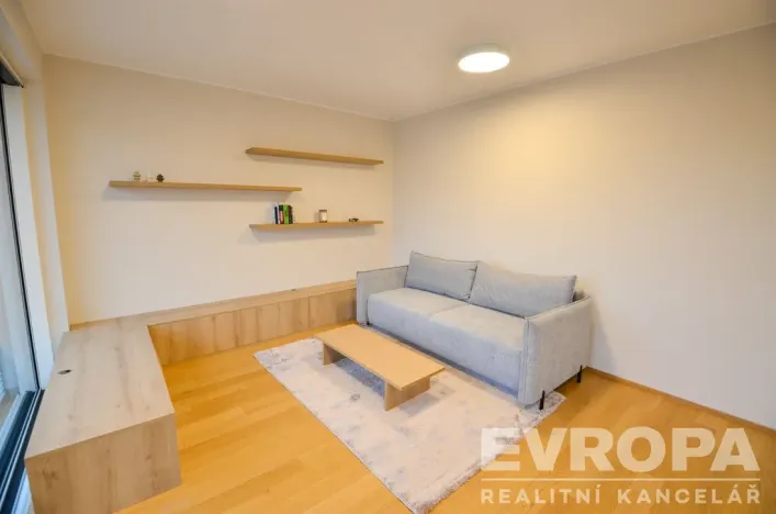 Pronájem bytu 2+kk, Praha - Smíchov, Podbělohorská, 57 m2