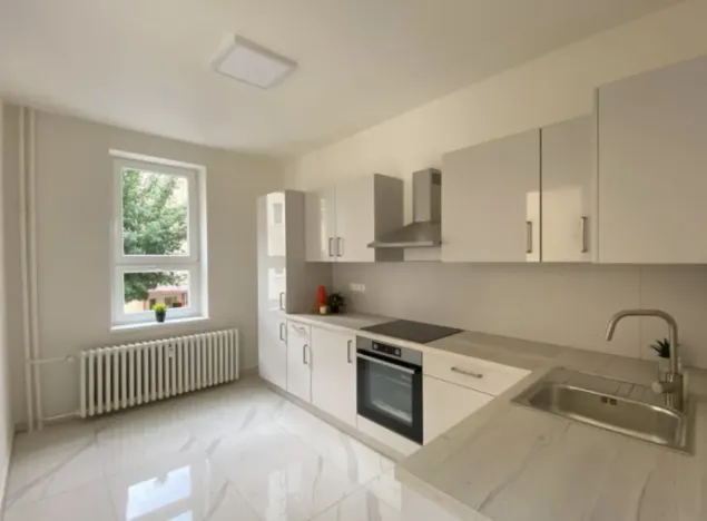 Pronájem bytu 2+1, Karlovy Vary, Koptova, 76 m2