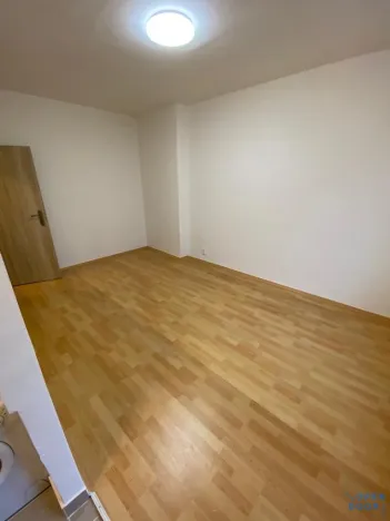 Pronájem bytu 1+kk, Jirkov, Ervěnická, 21 m2