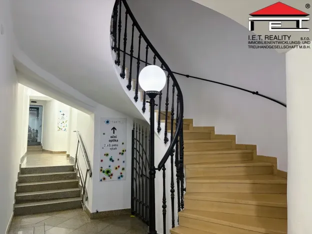 Pronájem kanceláře, Brno, Orlí, 171 m2