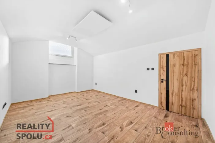 Prodej bytu 2+1, Plzeň - Severní Předměstí, Křížkova, 56 m2