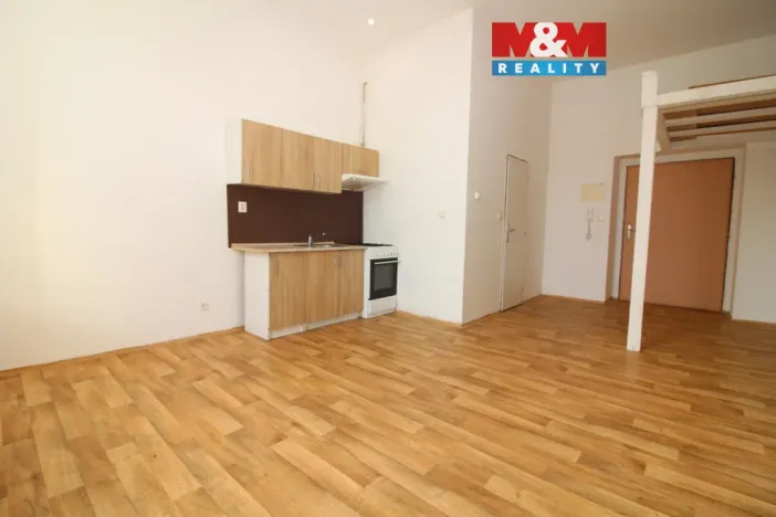 Pronájem bytu 1+kk, Česká Lípa, Pod Holým vrchem, 38 m2