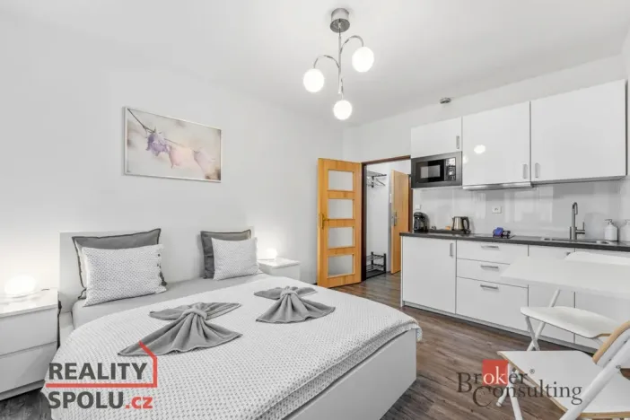 Prodej ubytování, Broumov, Malé náměstí, 298 m2