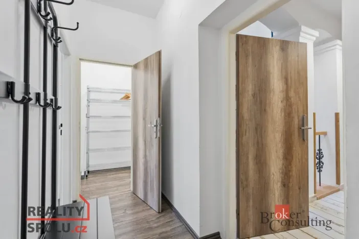 Prodej ubytování, Broumov, Malé náměstí, 298 m2