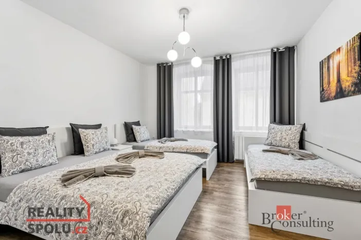 Prodej ubytování, Broumov, Malé náměstí, 298 m2