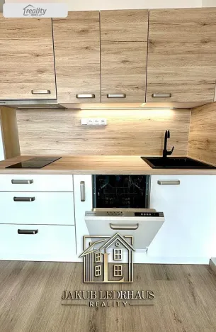 Pronájem bytu 1+kk, Praha - Hloubětín, 32 m2