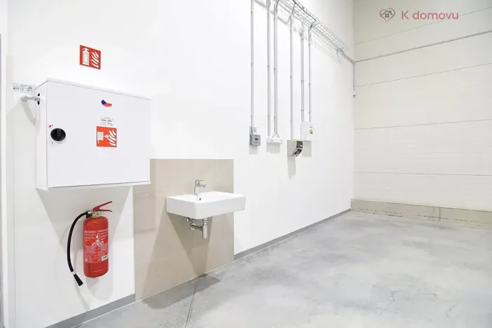 Pronájem skladu, Modřice, Tyršova, 204 m2