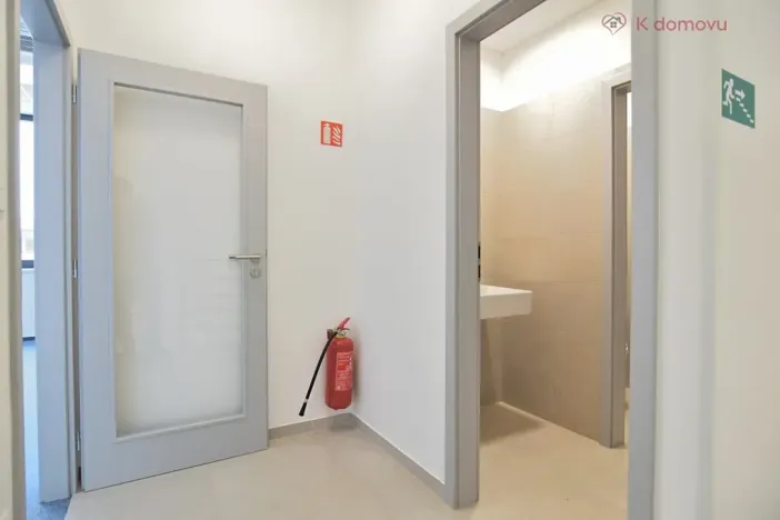 Pronájem skladu, Modřice, Tyršova, 204 m2