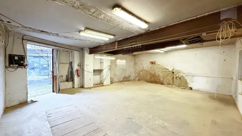 Prodej garáže, Brno, 77 m2