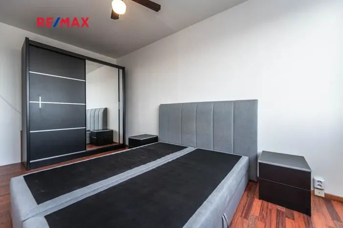 Pronájem bytu 3+1, Praha - Kobylisy, Frýdlantská, 67 m2