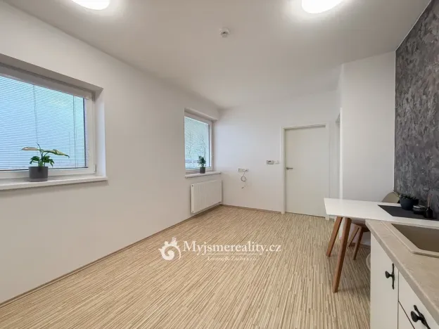 Prodej bytu 2+kk, Znojmo, Růžičkova, 38 m2