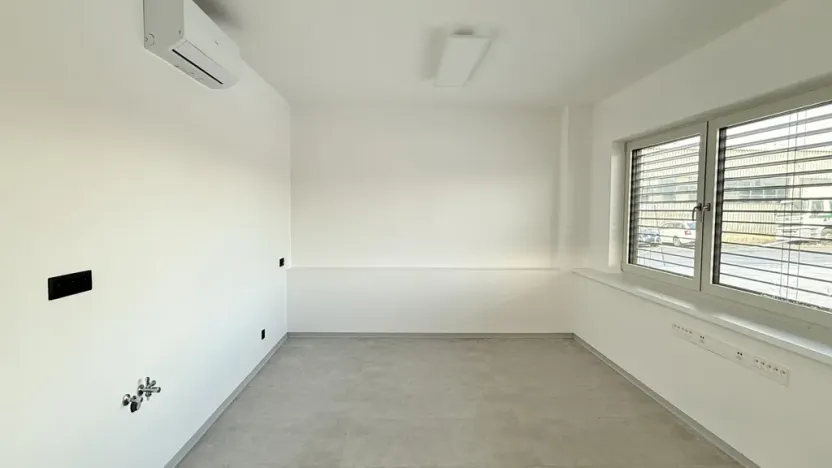 Pronájem skladu, Žebrák, Tovární, 600 m2