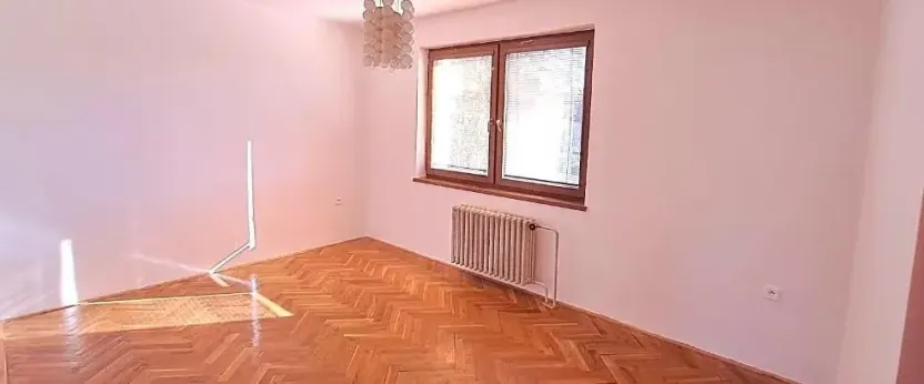 Prodej rodinného domu, Lomnička, 300 m2