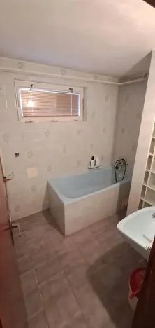 Prodej rodinného domu, Lomnička, 300 m2