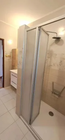 Prodej rodinného domu, Lomnička, 300 m2