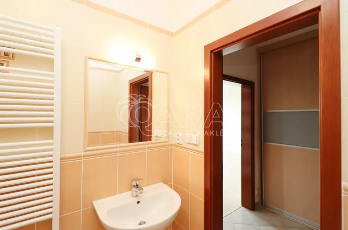 Pronájem bytu 2+kk, Praha - Suchdol, Holubí, 44 m2